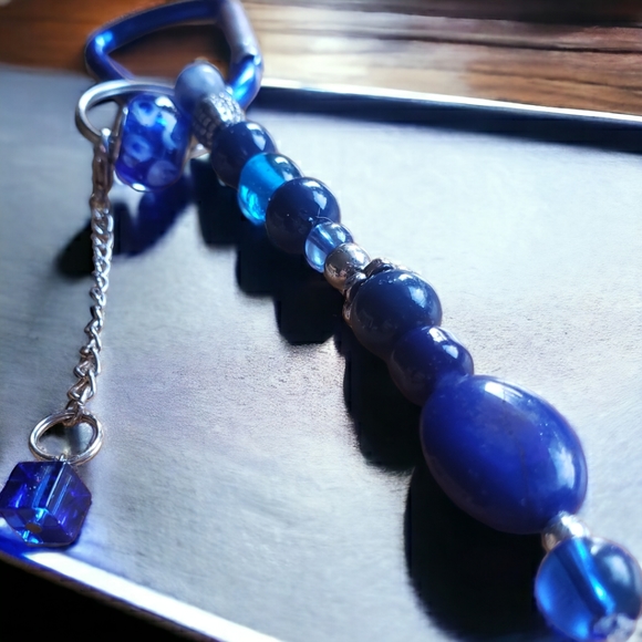 Lovely Blue & Crystal Beaded Hand Crafted Keychain - Picture 3 of 8